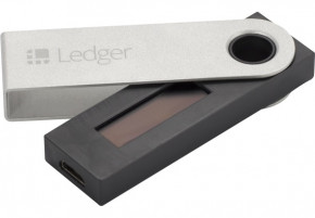   Ledger Nano S Matte Black 3