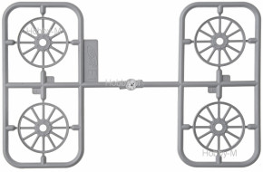   ICM   Model T 1913 Roadster    (ICM24007) 6