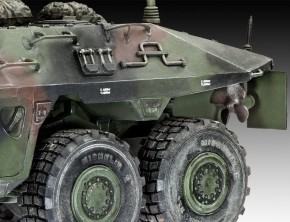   Revell 4-   1975  SpPz 2 Luchs A1/A2 1:35 (3036) 5