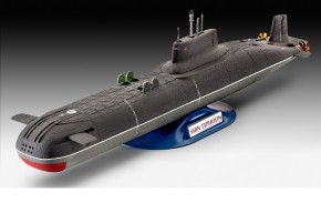   Revell 3-    1981  Soviet Submarine Typhoon Class 1:400 10+ (5138) 3