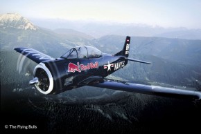   Revell 3-      T-28 Trojan Flying Bulls 1:48 10+ (5726) 4