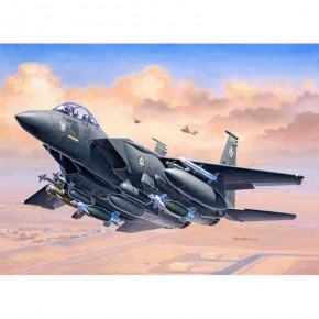   Revell 4-   F-15E Strike Eagle & Bombs 1:144 12+ (63972) 5