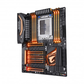   Gigabyte X399 AORUS Gaming 7 3