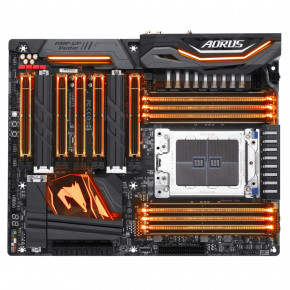   Gigabyte X399 AORUS Gaming 7 4