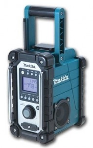   Makita DMR102