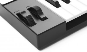 MIDI  IK Multimedia Irig Keys Pro 6