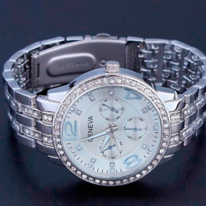 Ƴ  Geneva Silver 9