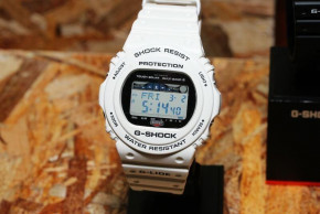   Casio GWX-5700CS-7ER 3