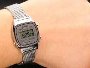   Casio LA670WEM-7EF 3