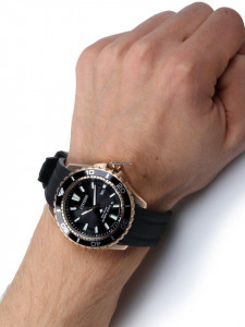   Citizen BN0193-17E 4