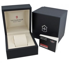   Victorinox V241570 3