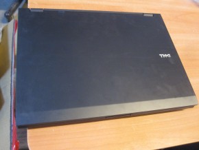 /  Dell Latitude E5500 4