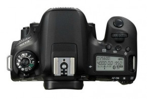   Canon EOS 77D 18-135 IS nano USM KIT 5