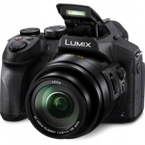   Panasonic Lumix DMC-FZ300 3