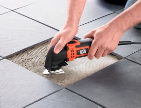      Black & Decker 300/MT218K 9