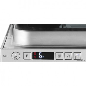    Hotpoint-Ariston HSIC3T127C 7