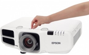   Epson EB-G6570WU 3