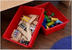   KidKraft Waterfall Mountain Train Set and Table (17850) 8