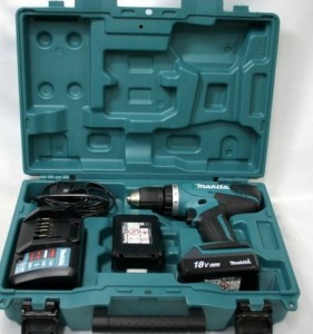   Makita DF457DWE 3