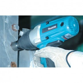  Makita TW0200 4