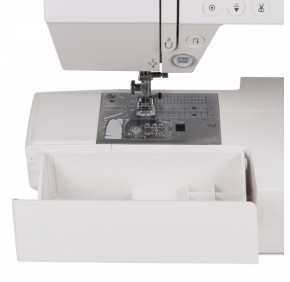   Janome DC 6030 3