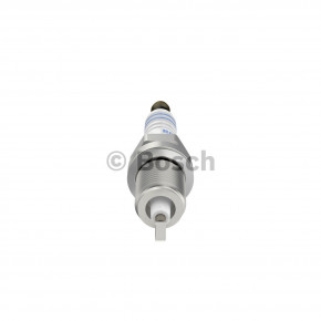   Bosch 0 242 229 590  Jeep/Toyota 5