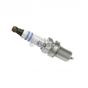   Bosch 0 242 235 749  Renault/Volvo 4