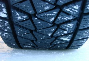   Bridgestone Blizzak DM-V2 265/60 R18 110R 5