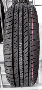   Hankook Optimo K715 195/70 R14 91T 4