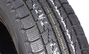   Roadstone Winguard Ice 185/60 R14 82Q 4