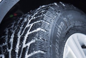   Nokian Hakkapeliitta R SUV 285/65 R17 116R 6