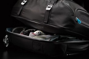  Thule Crossover 56L Rolling Duffel - Stratus 8