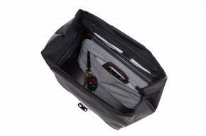    Thule Shield Handlebar Bag with Mount 9