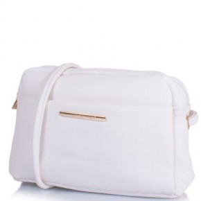   Amelie GalantiI A981225-white