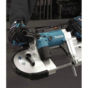   Makita 2107FK 5