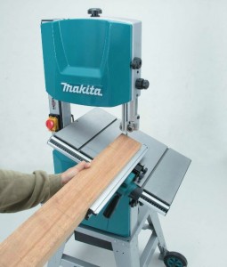   Makita LB1200F 9