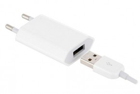   Apple iPod/iPhone USB Power Adapter MD813